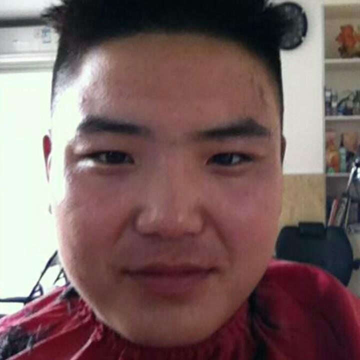 青年