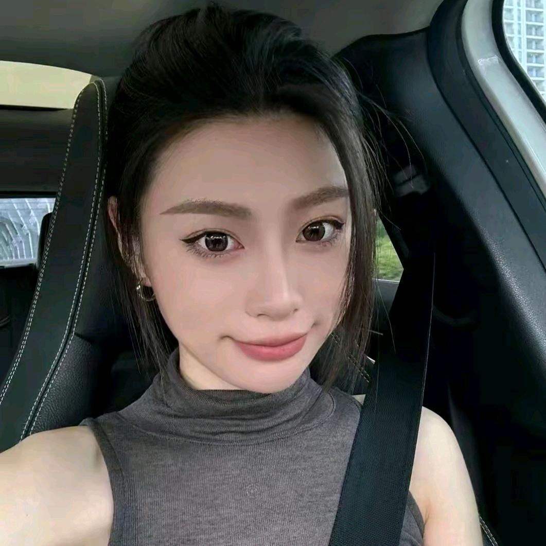 辣味lavi~每日穿搭