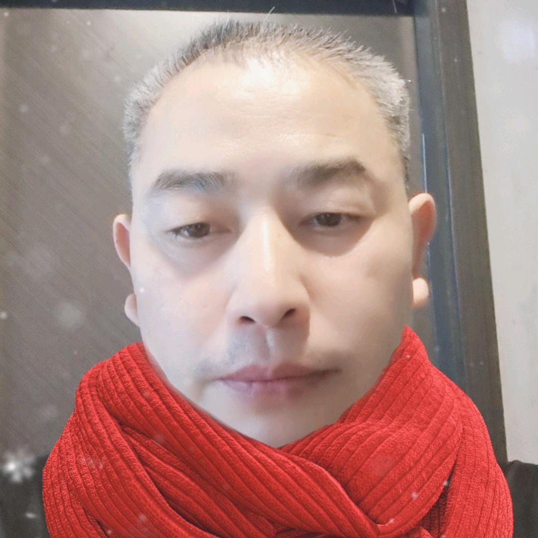 独饮过往解忧愁