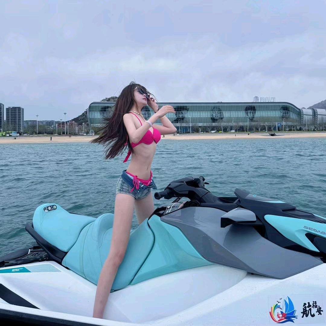 鑫杰星光岛游艇摩托艇海钓俱乐部