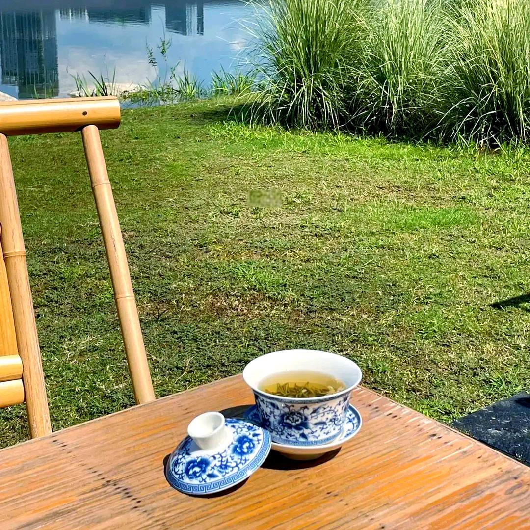 江边茶社