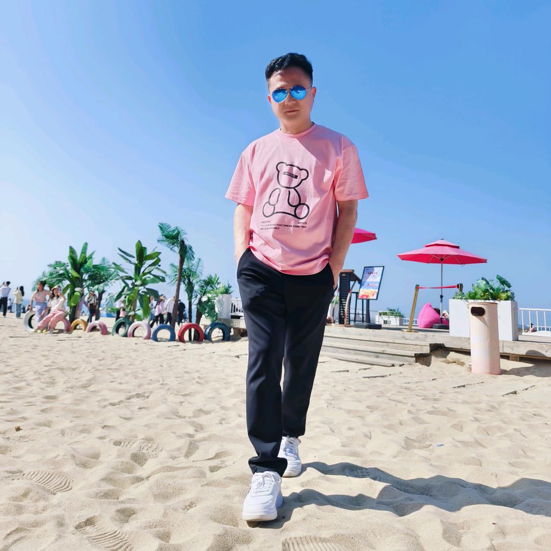 对！我就是范先生！