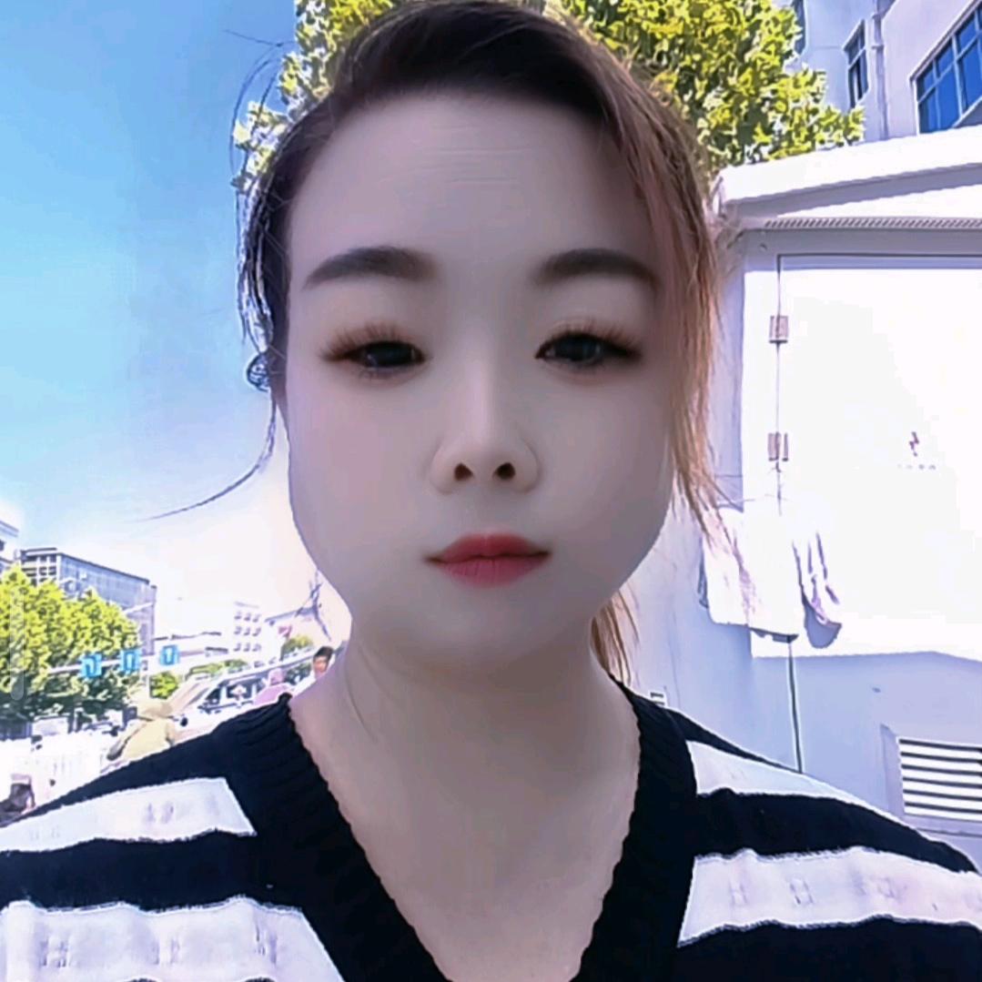 小丽<<拒绝私聊>>