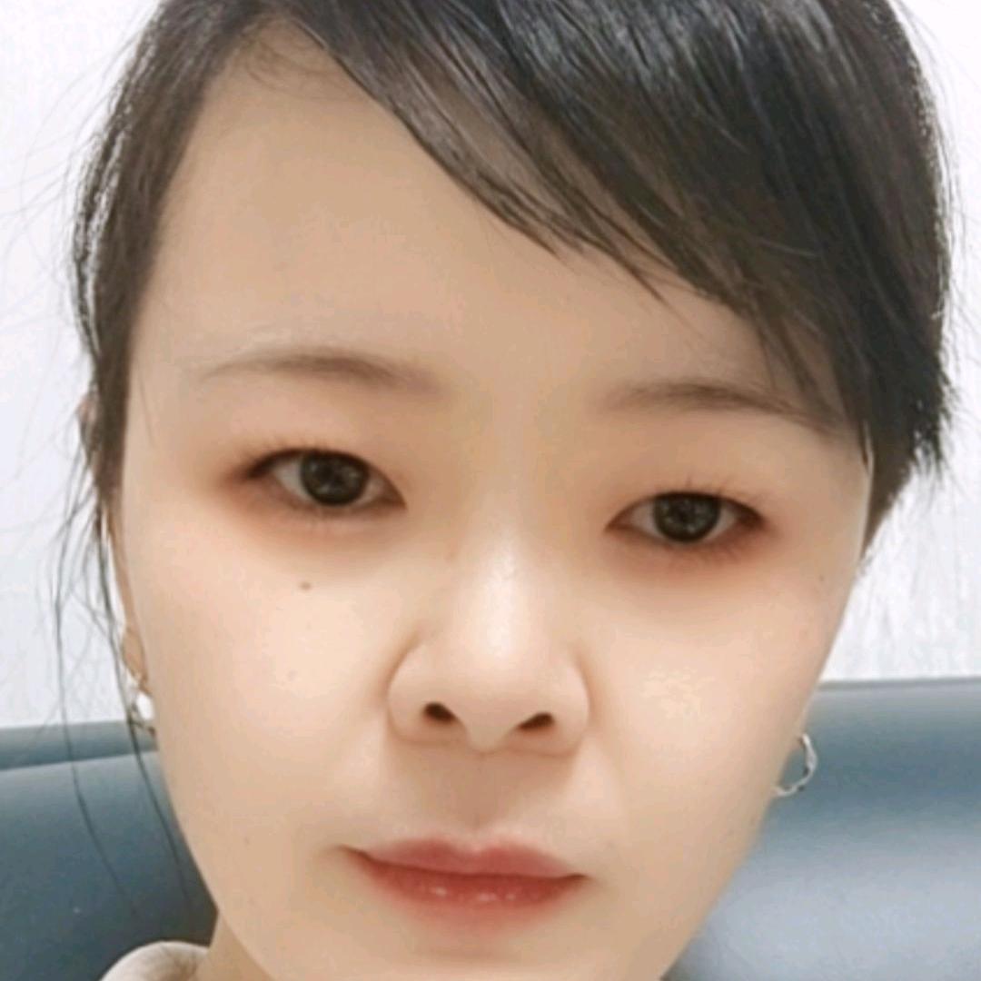 风中的百合