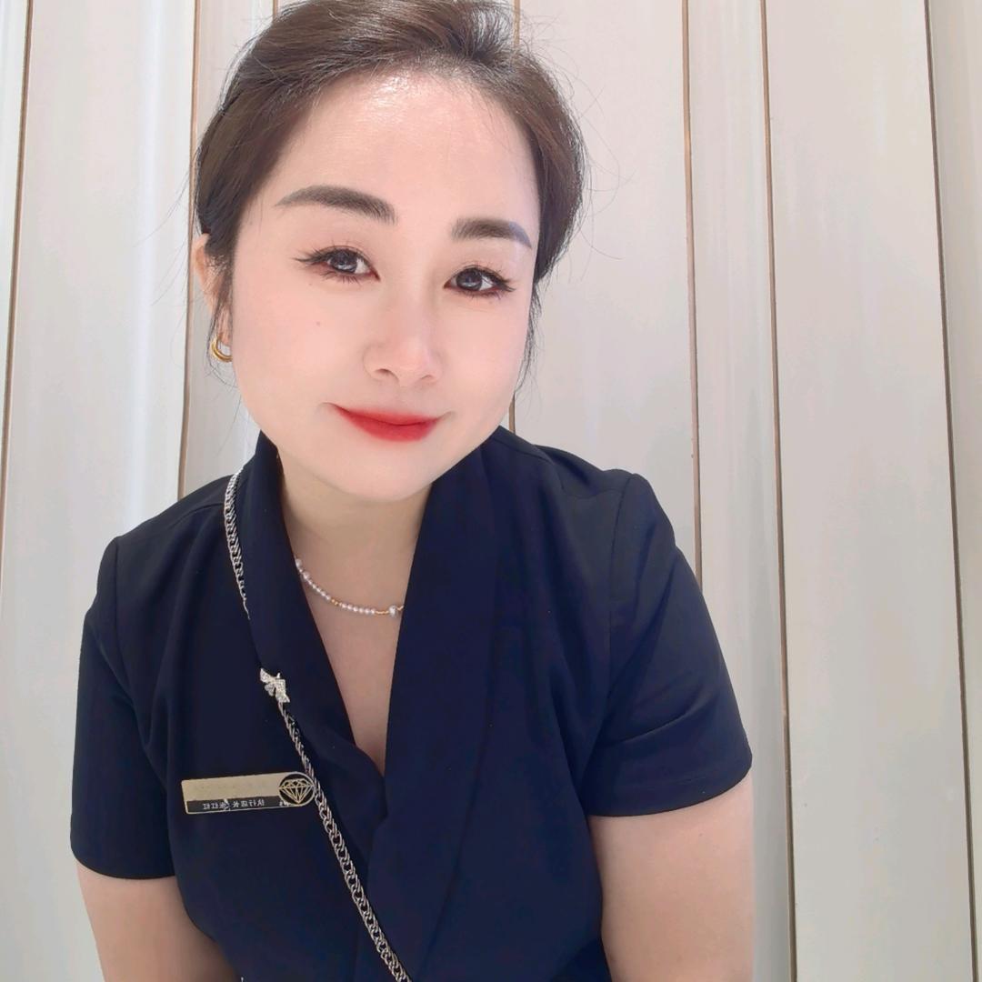 大邑周大生珠宝店经理 张继红