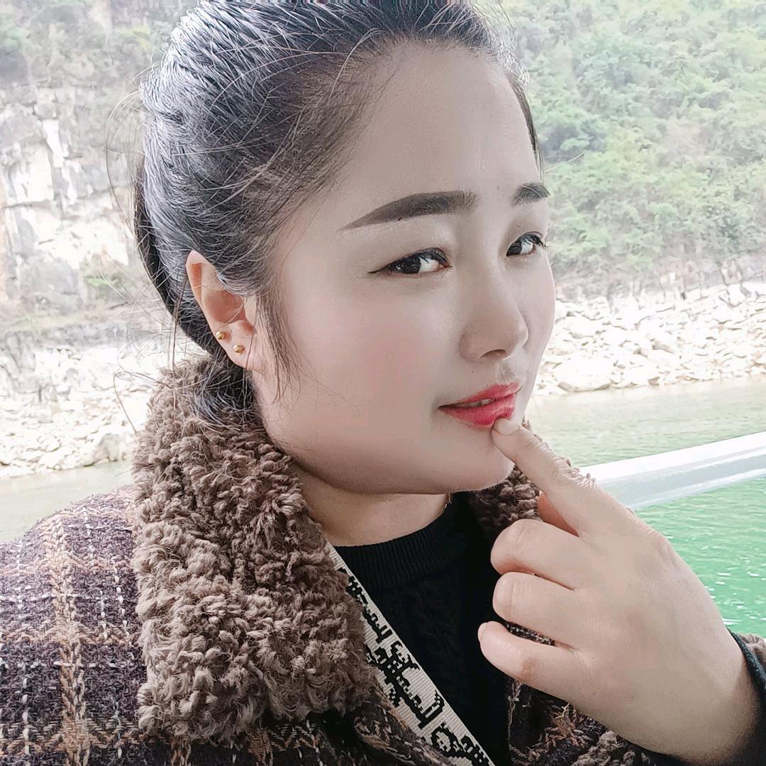 捡瓶子的乞丐姐