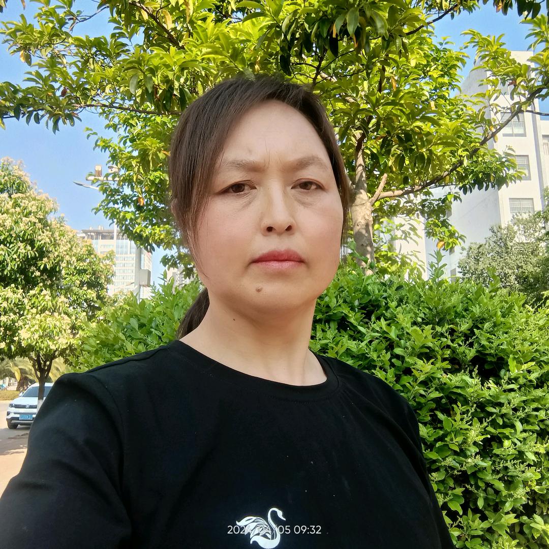 周荣荣晚上22点36分开播