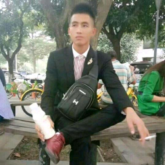 凌🌲云🌲华🌲哥