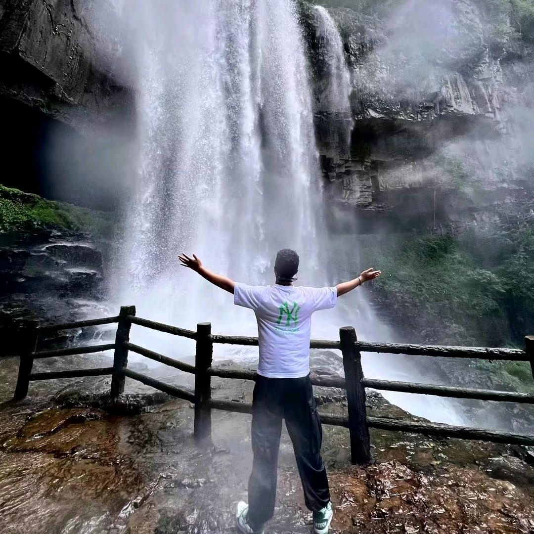 三亚阿顺高端旅游定制