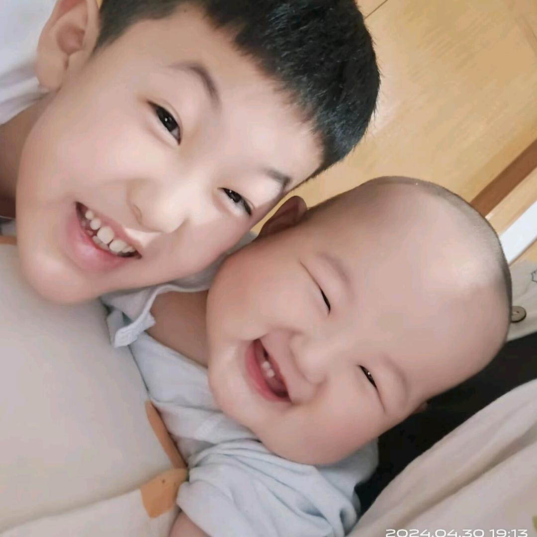 江姐的（左膀右臂）