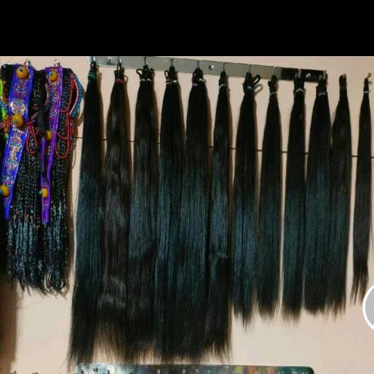 江孜索吉服饰和美发批发店