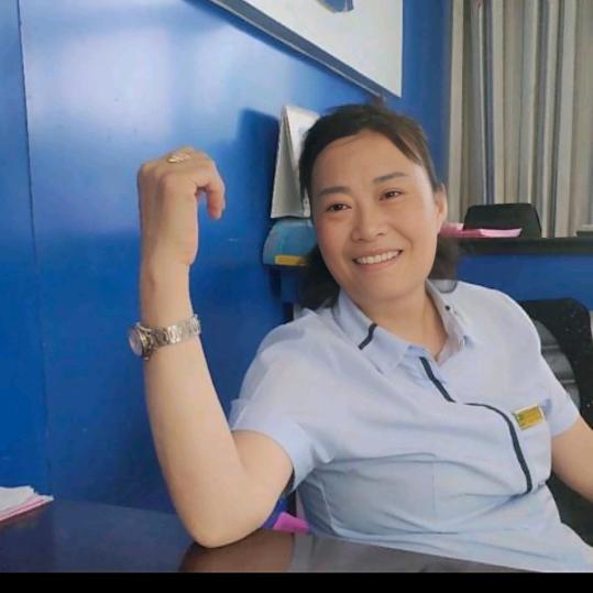 戏迷老杨玉兔呈祥