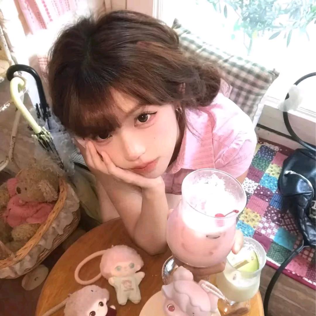 你看起来像笨蛋…