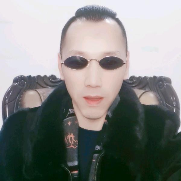 陳哥依然潇洒