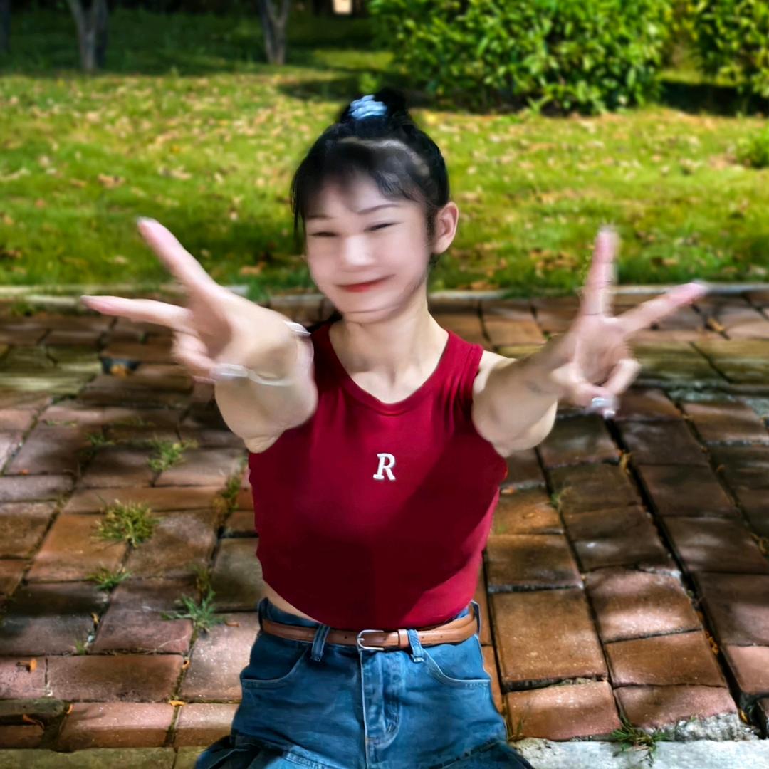 李小怪。
