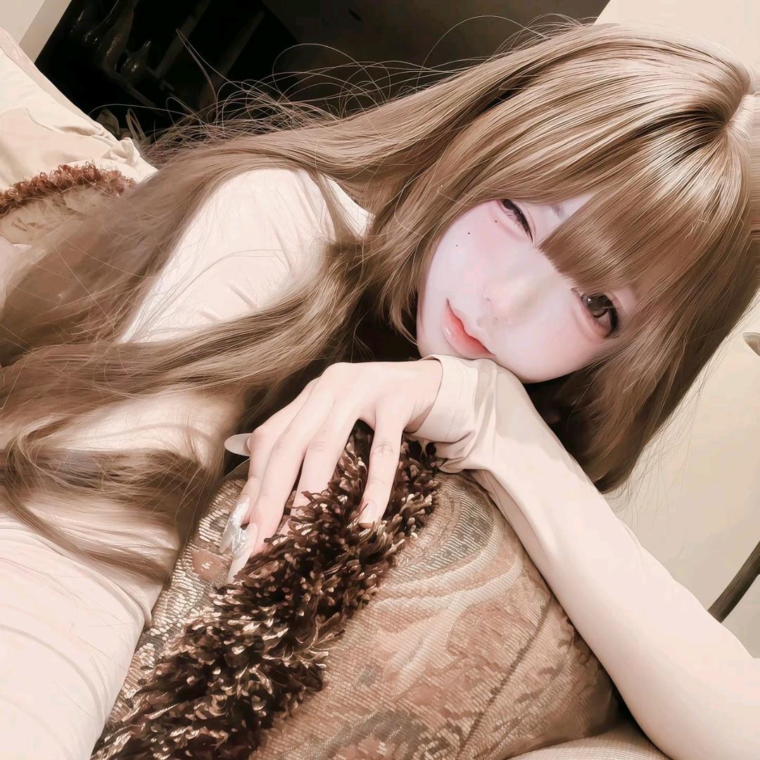 敢敢⢀