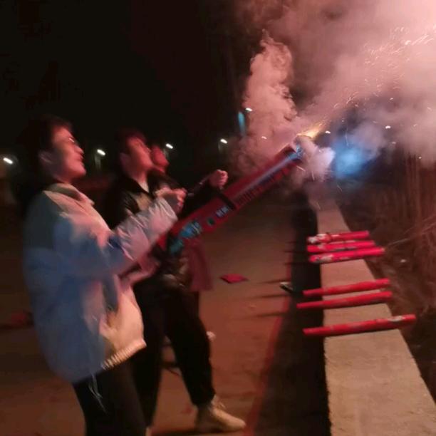 鶴桉宁