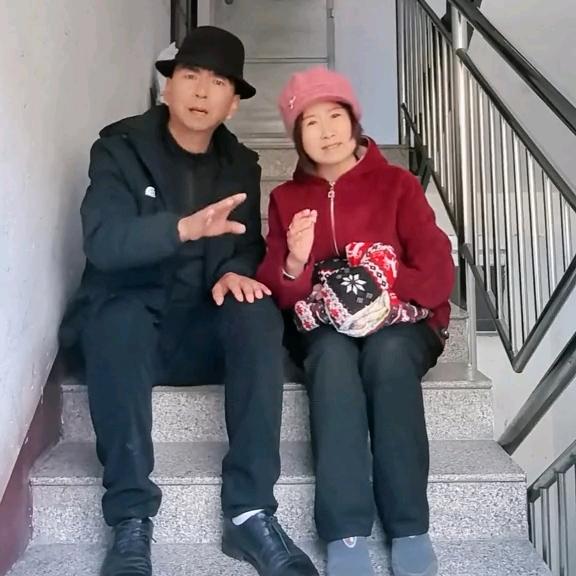 冯俊语《成哥说事小号》