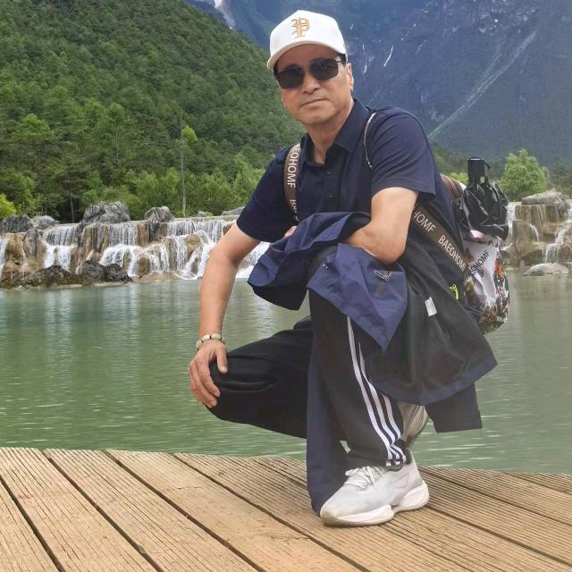 鸿有志青年