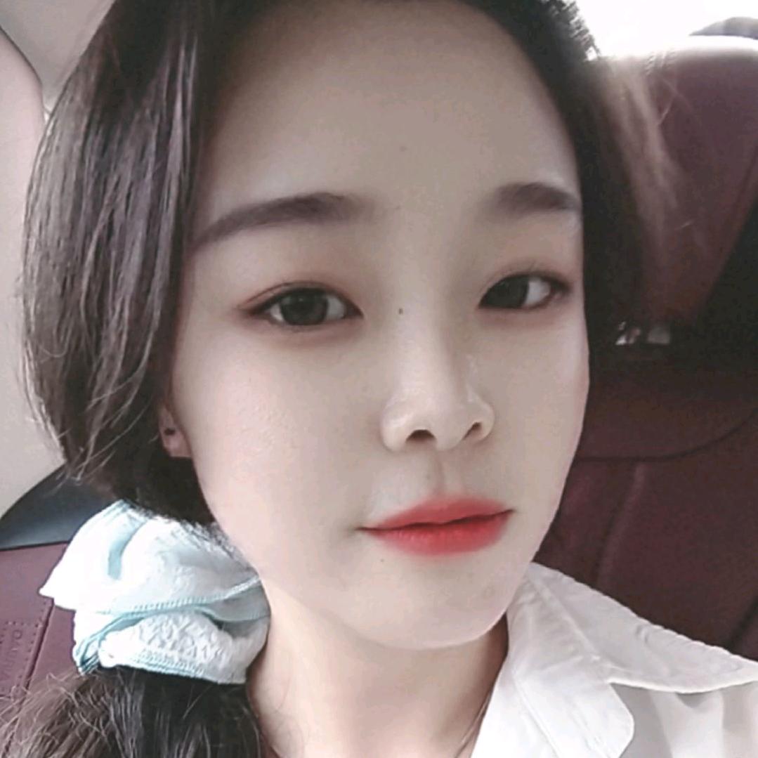 €那个爱笑的菇凉