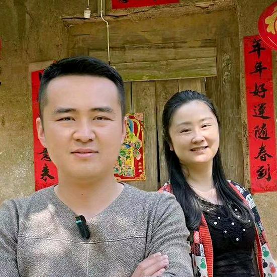 龙娃在农村