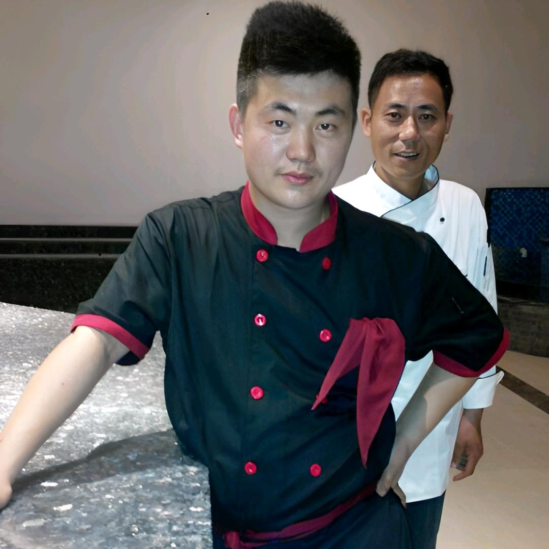 青岛小哥阿鹏