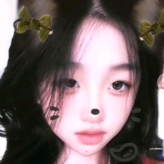 筱雅yiiio>_<o(冲100粉)