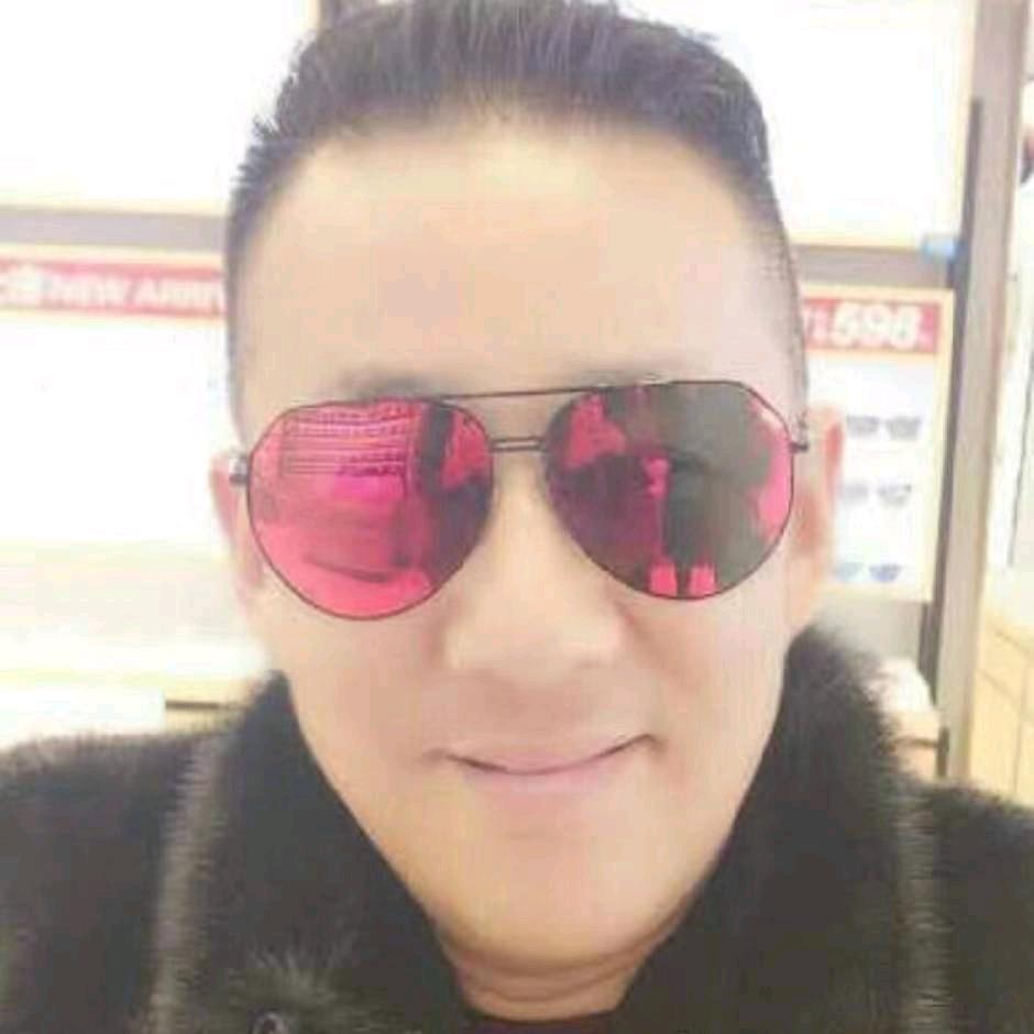 格格她爸