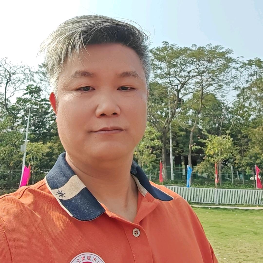 兰卡服饰，牛仔裤源头厂家