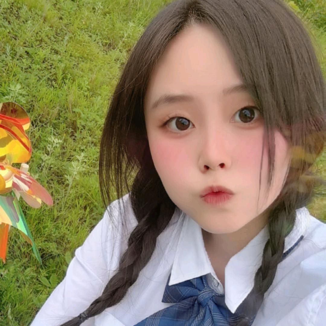 桃花小兔兔🐰