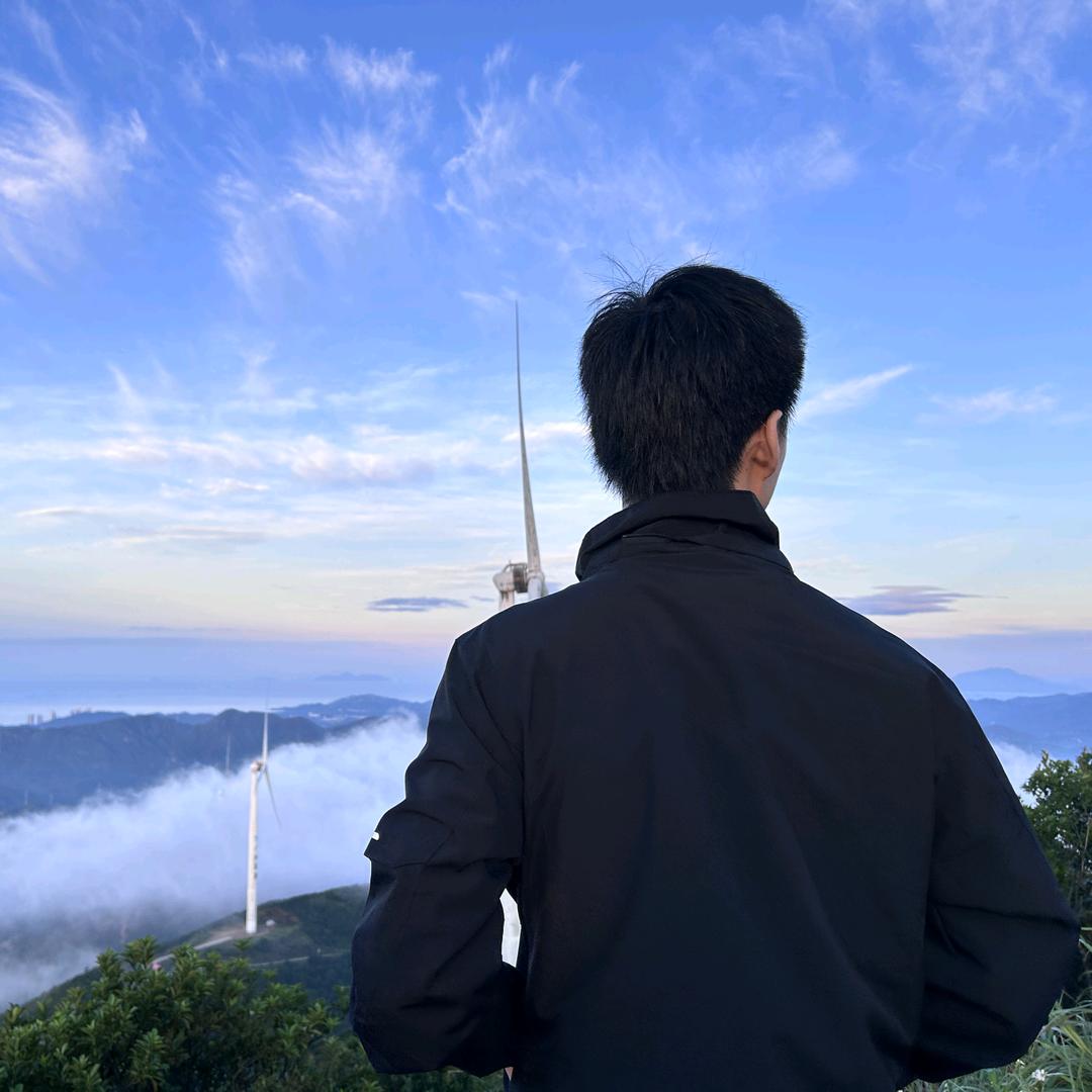 春天里的毛毛虫