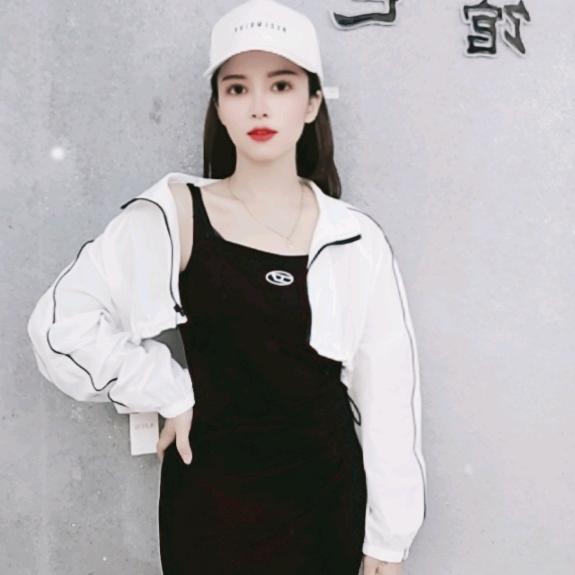 黄好彤