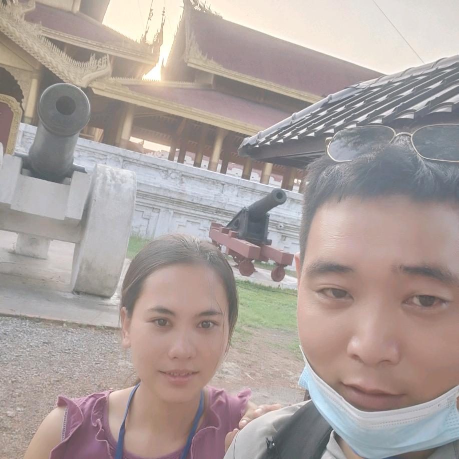 我的跨国婚姻东南亚媳妇挖机出租