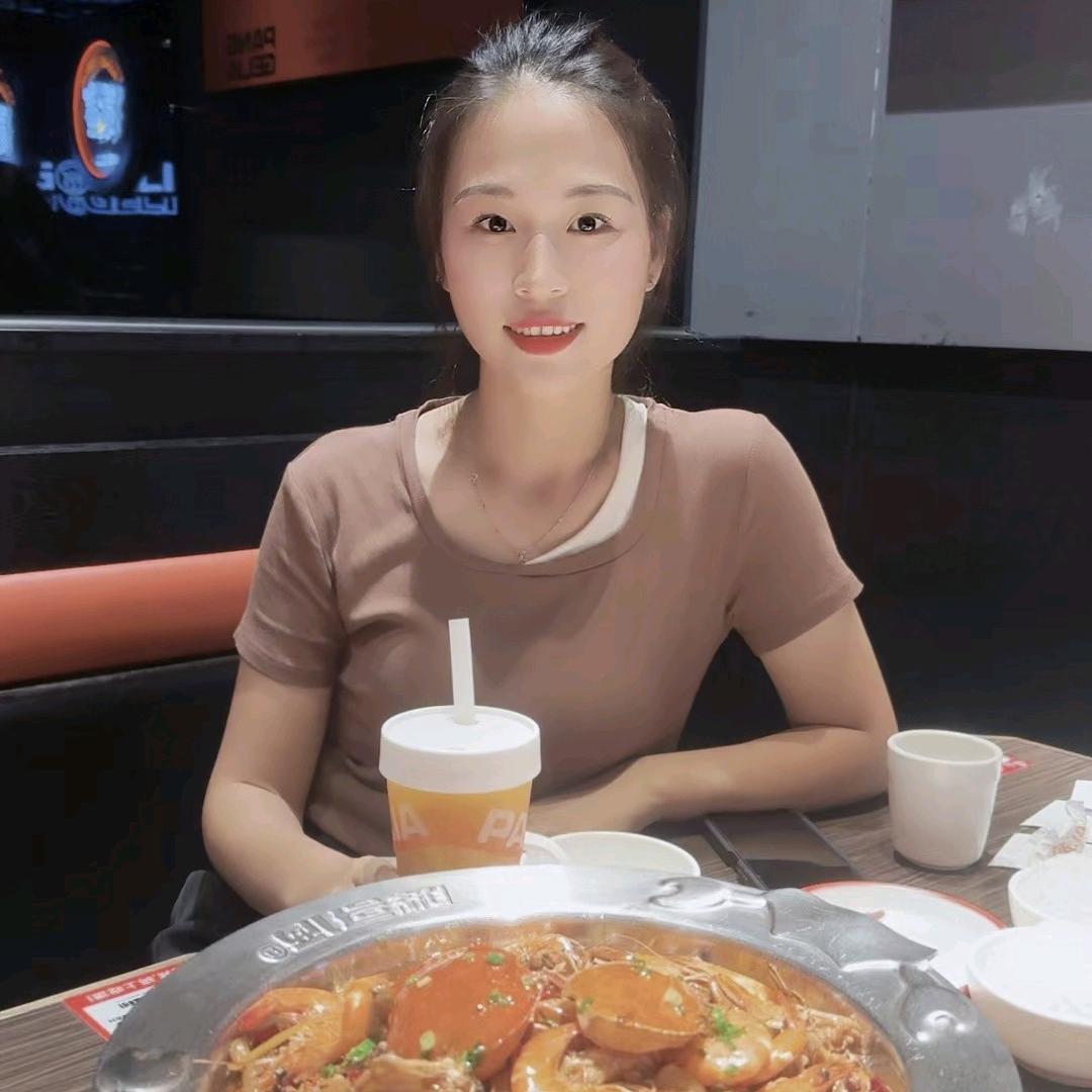 贵人鸟三乡店—小菊