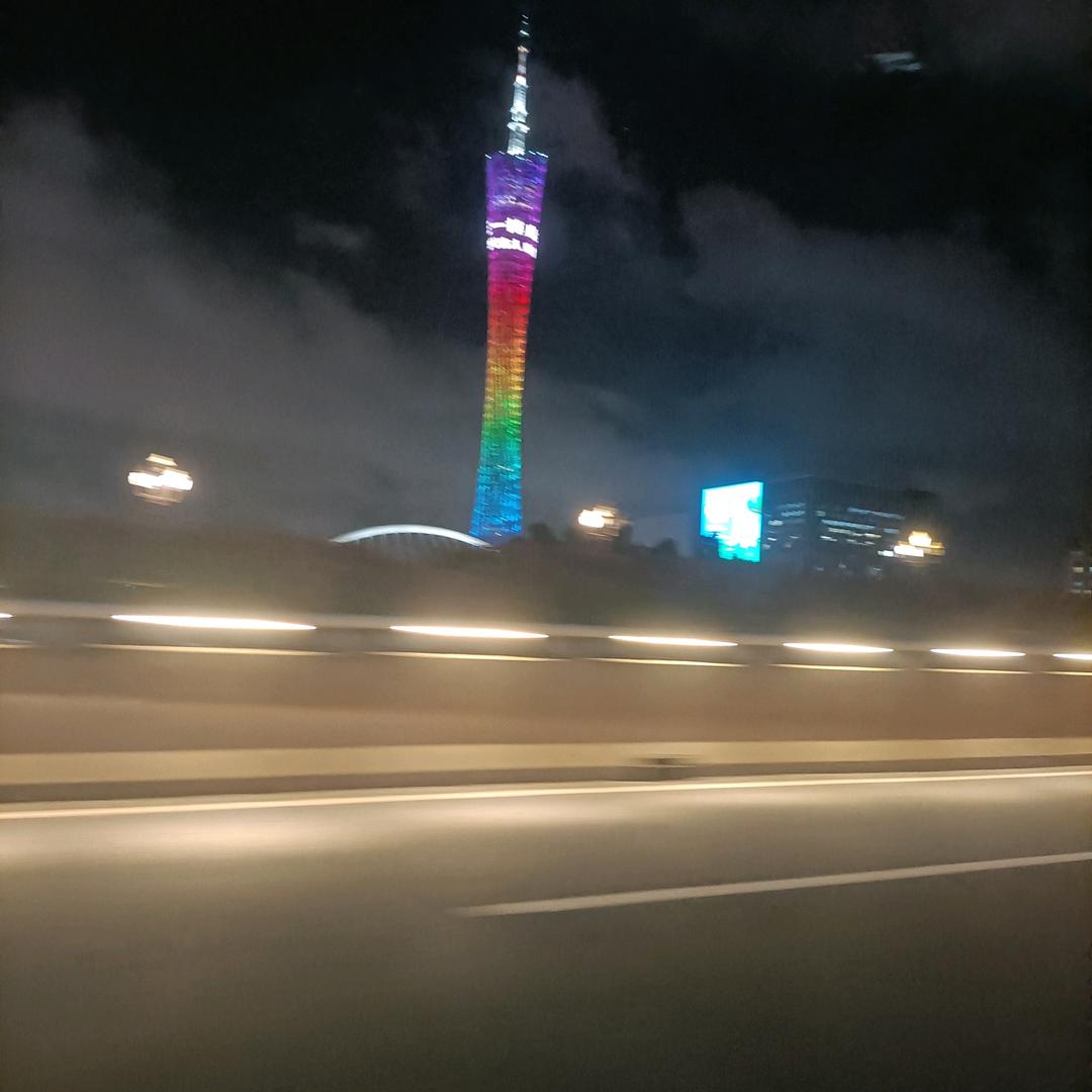 自由自在的罗倩