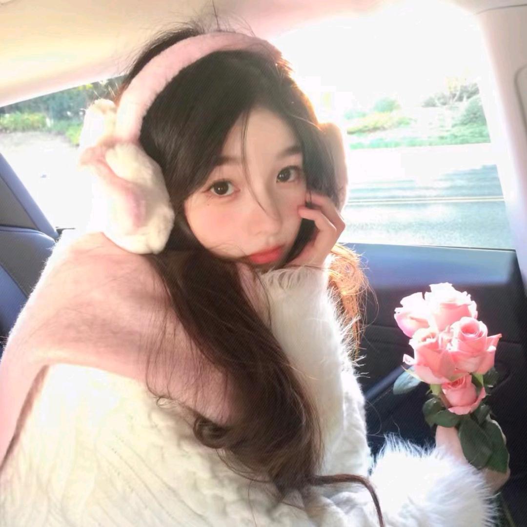 -欣欣子