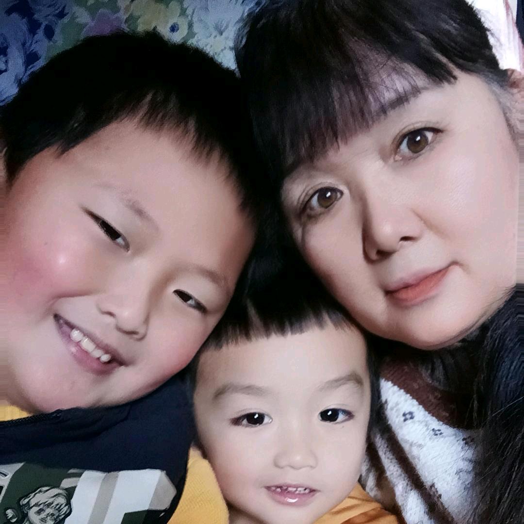 两个孙子的奶奶👵