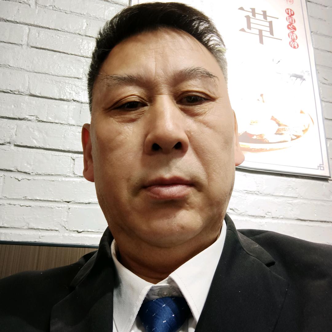 红心歌舞团团长