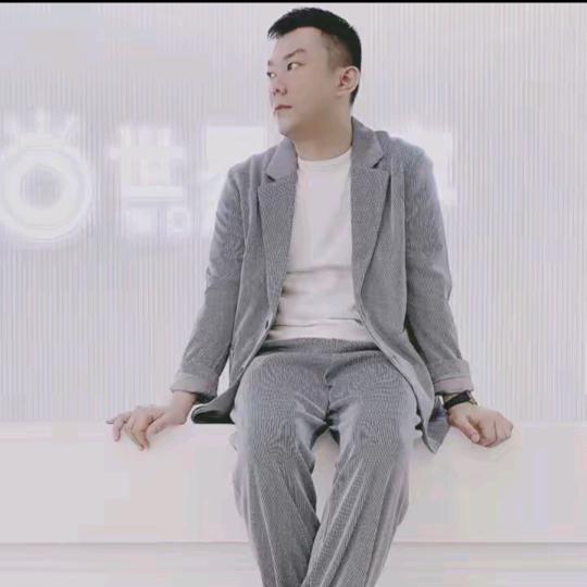 李展鹏美美婚礼庆典现场助理