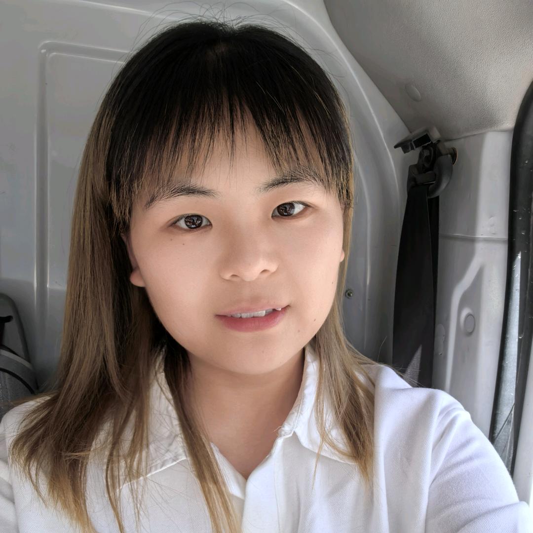 喀什567时尚百货总经理小彦