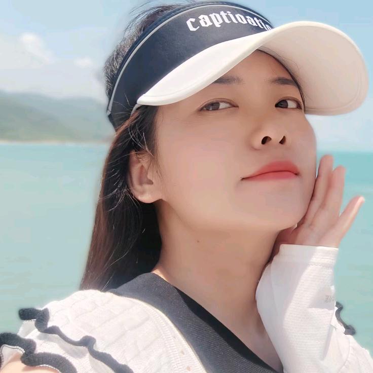 清风徐来。