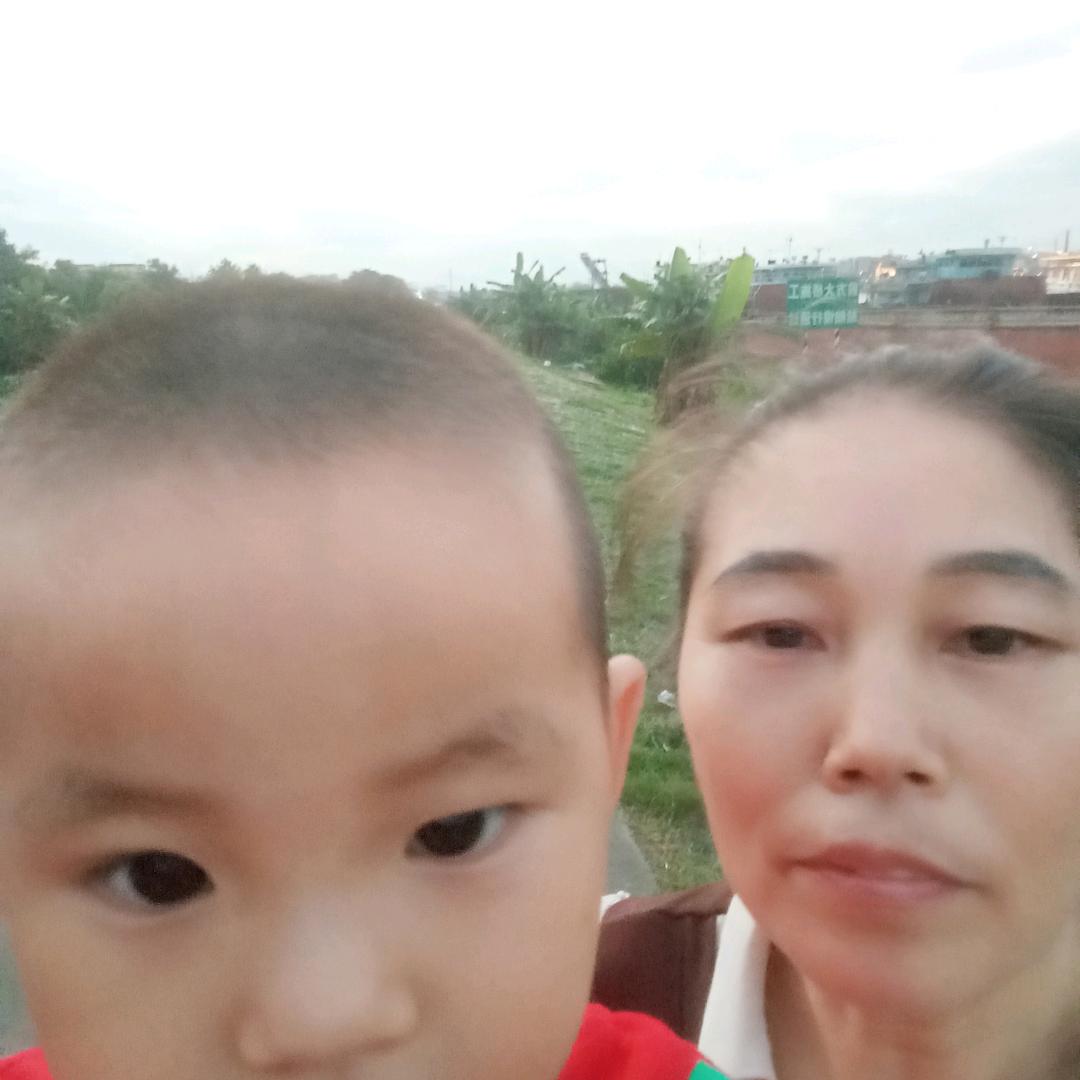 黄宪菊开心