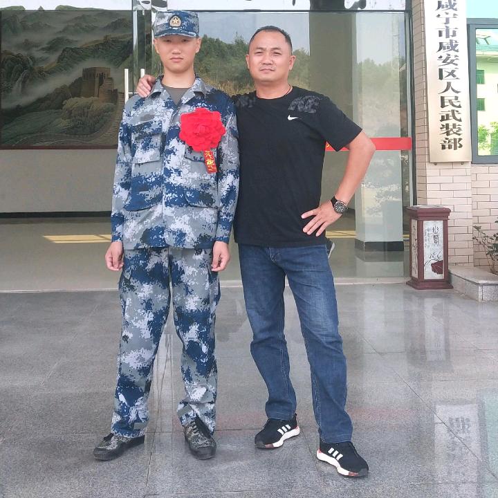 张仰博