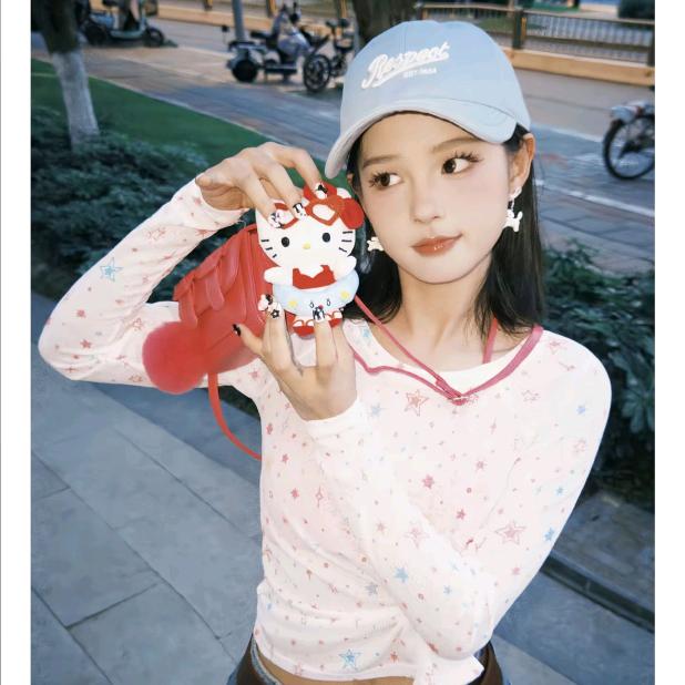 杨依姗（爆款穿搭）