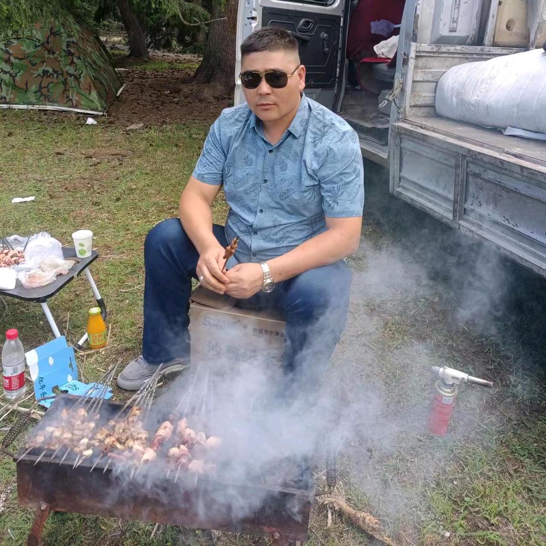 依列斯汗。
