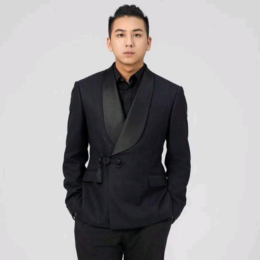 黑总(星同传媒)