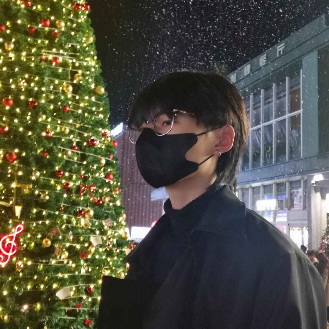 顾瑾.