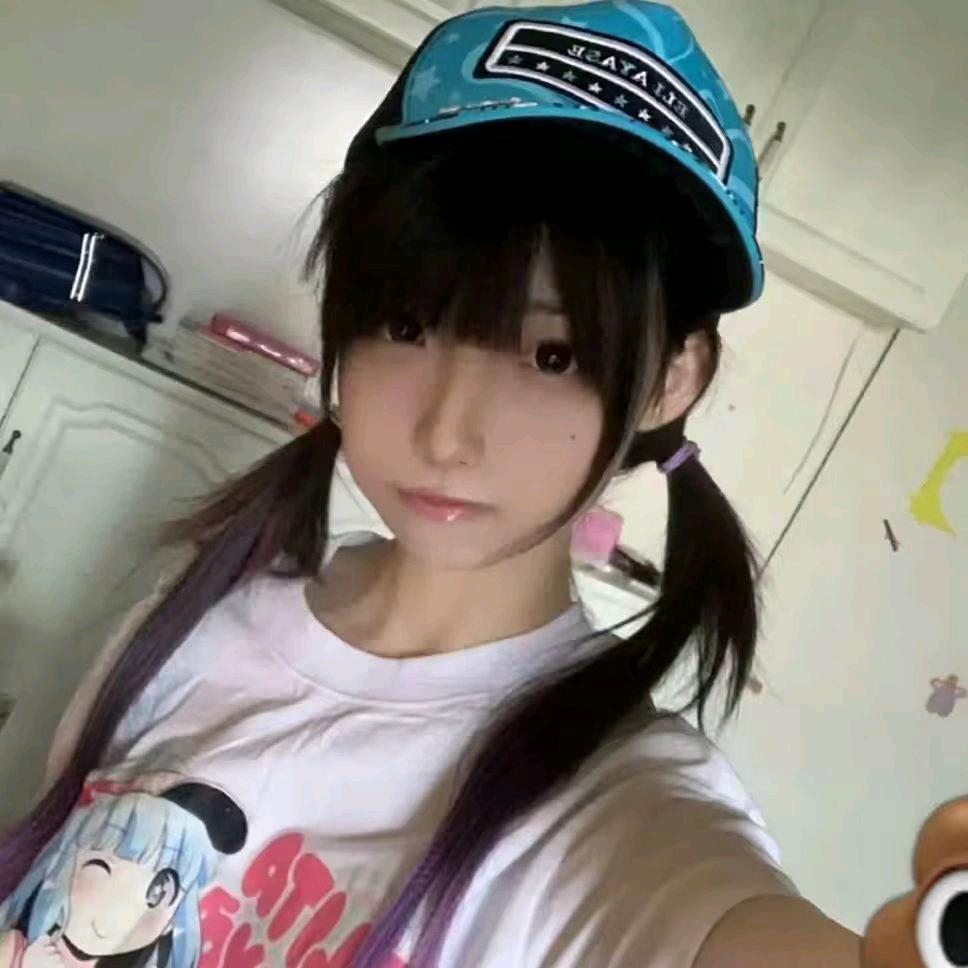 淋小雨.