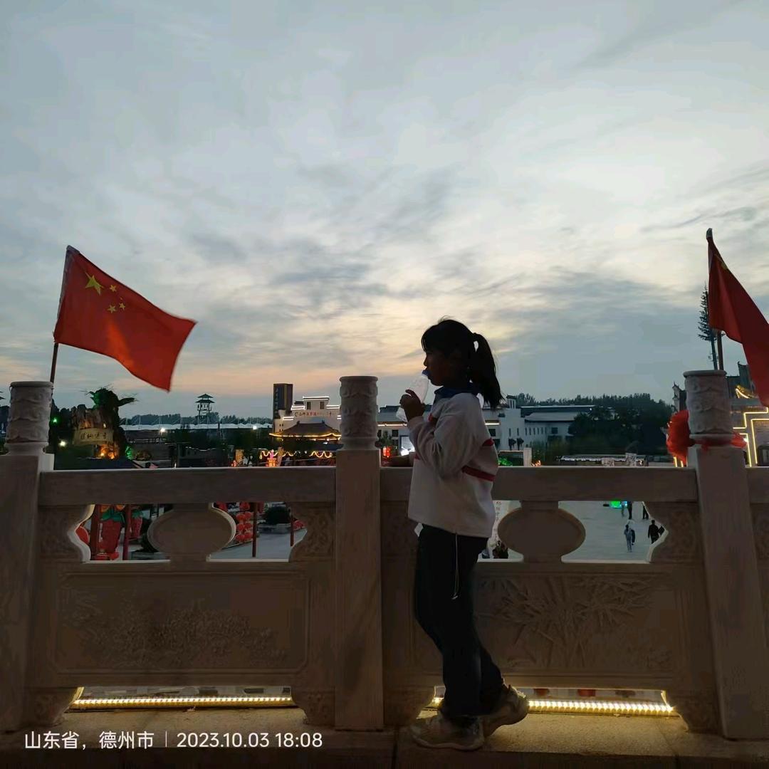 故人已非故人时丶