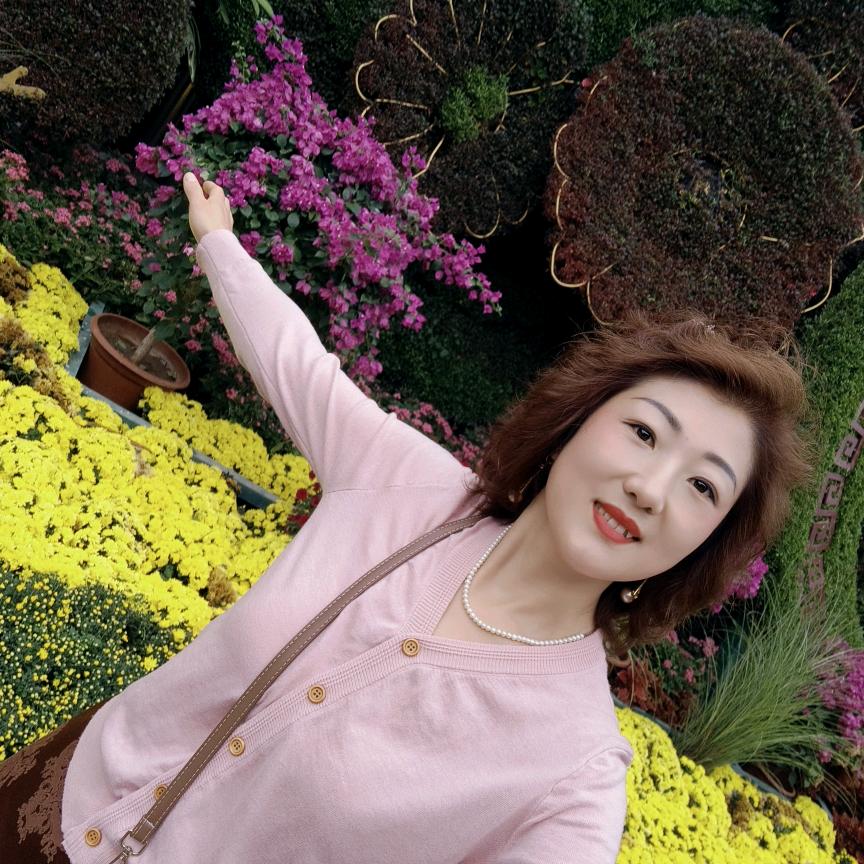 笑( ｡• 👅 •｡｀)红颜♥